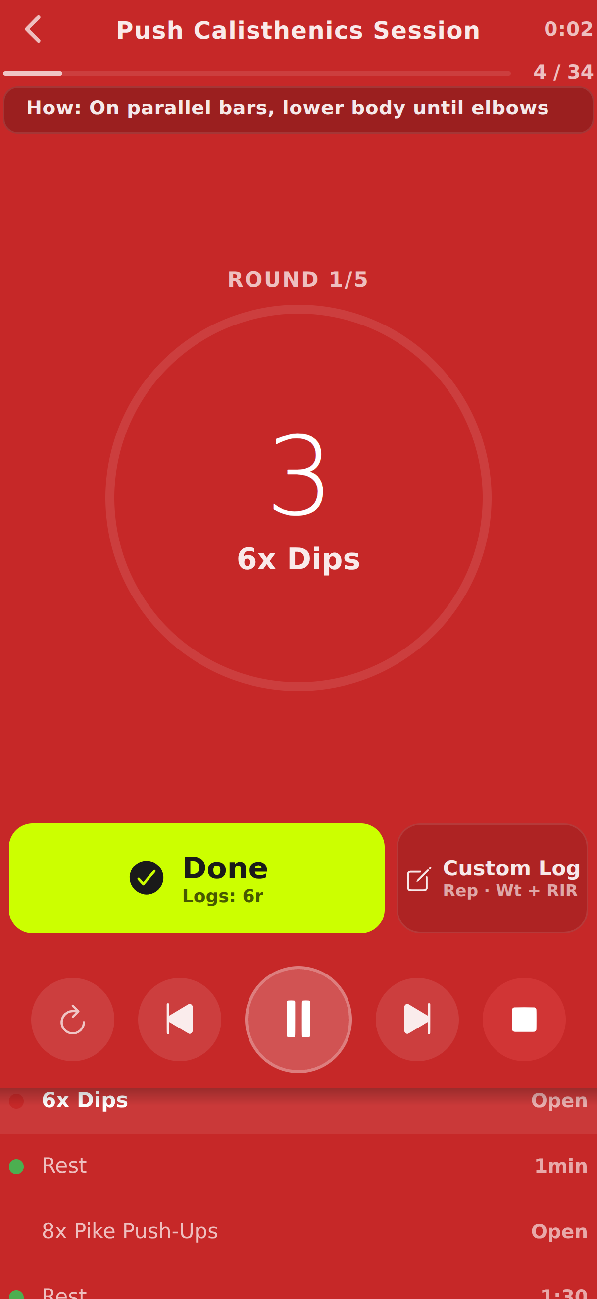 Tempo-fokussierte Ausführung bei Dips mit Coaching-Hinweis-Banner und schnellen Log-Controls während aktiver Kraft-Reps
